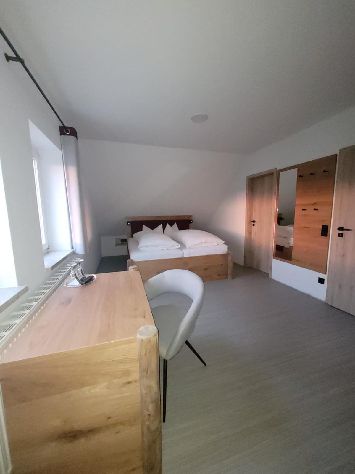 Regenbogenhof Rudelswalde Hotel Crimmitschau ภายนอก รูปภาพ